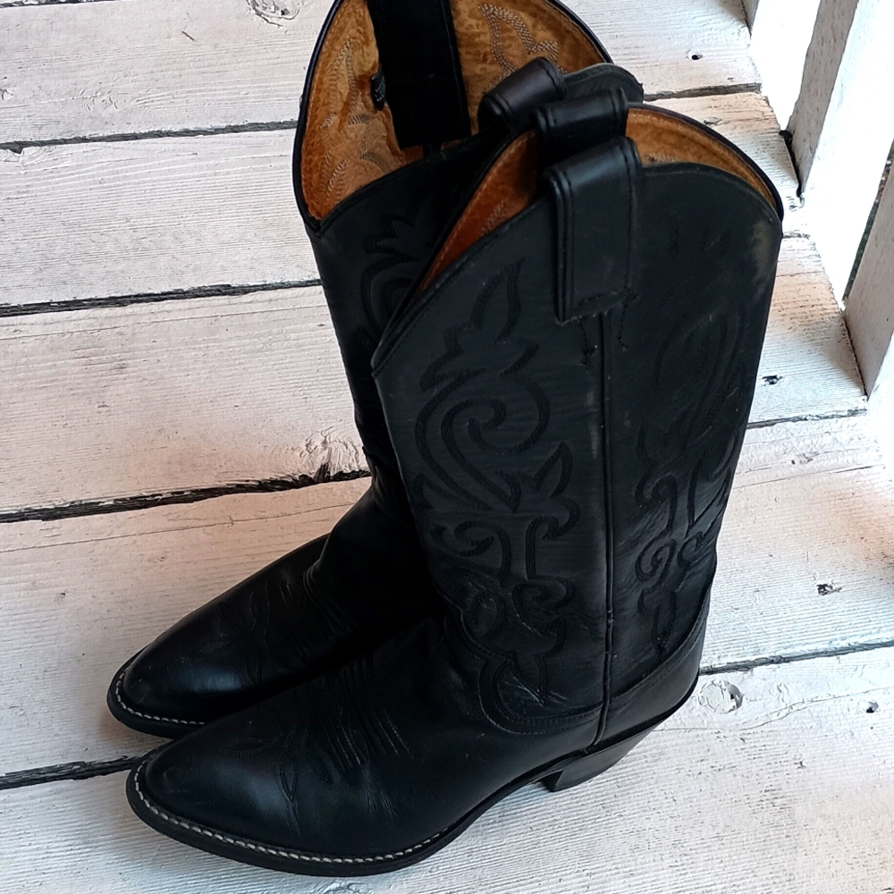 Justin's cowboy boots